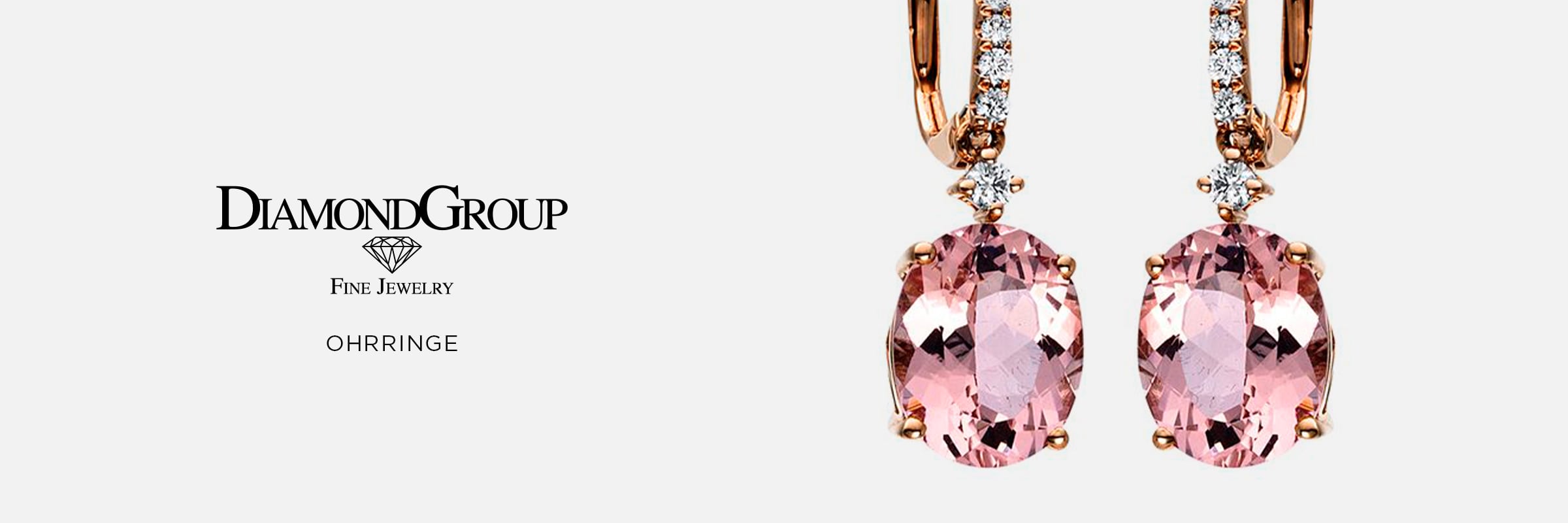 2025 © Diamond Group Nahaufnahme von eleganten Ohrringen aus Roségold mit ovalen rosafarbenen Edelsteinen und kleinen Diamanten, die neben dem Logo der DiamondGroup Ohrringe und dem Wort "Ohrringe" auf weißem Hintergrund zu sehen sind.