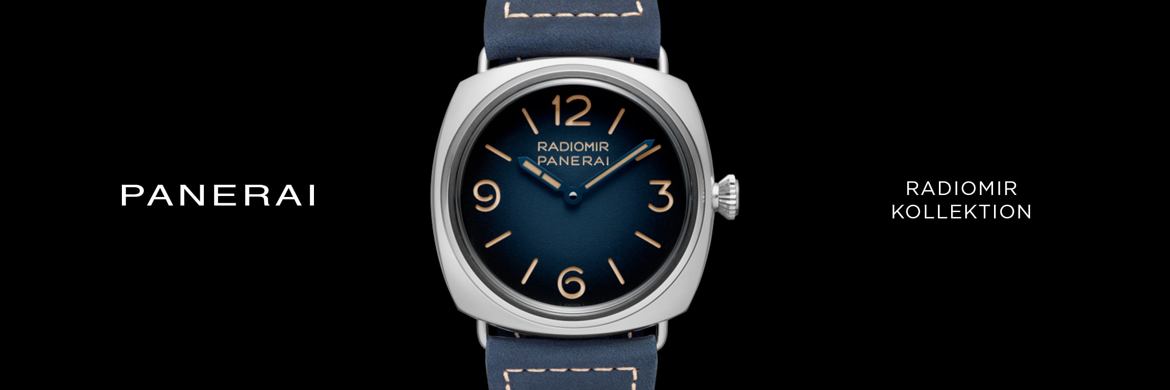 2025 © Panerai Eine Panerai Radiomir Uhr mit blauem Verlaufszifferblatt, goldenen Ziffern und blauem Lederarmband wird vor einem schwarzen Hintergrund dargestellt. Auf der linken Seite steht "PANERAI" und auf der rechten Seite "RADIOMIR KOLLEKTION", was die Eleganz der Panerai Radiomir unterstreicht.
