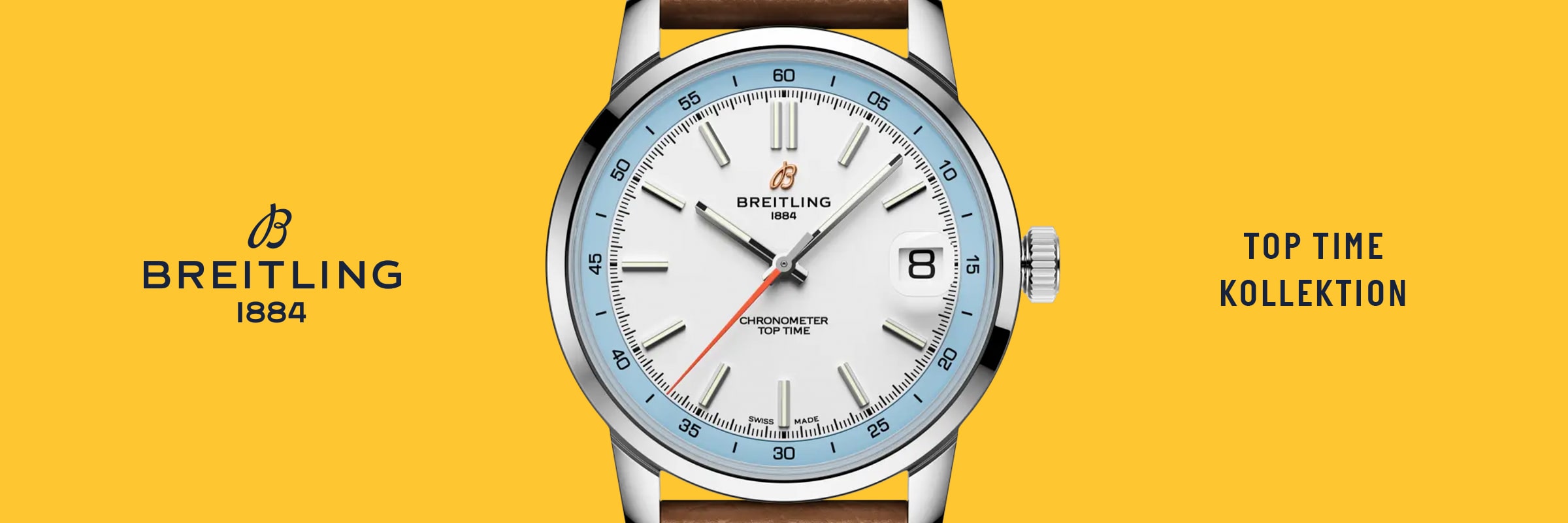 2025 © BREITLING Nahaufnahme einer Breitling Top Time Armbanduhr mit weißem Zifferblatt, blauem Außenring und braunem Lederarmband auf gelbem Hintergrund. Auf der linken Seite steht "BREITLING 1884" und auf der rechten Seite "TOP TIME KOLLEKTION", um die Breitling Top Time Serie hervorzuheben.