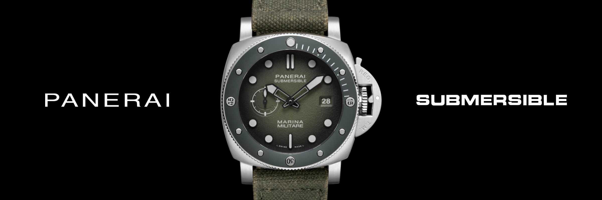 Nahaufnahme einer Panerai Submersible Marina Militare mit grünem Stoffarmband, markantem dunklem Zifferblatt und auffälligen Stundenmarkierungen, zentriert auf einem schwarzen Hintergrund mit "PANERAI" und "SUBMERSIBLE" auf beiden Seiten.